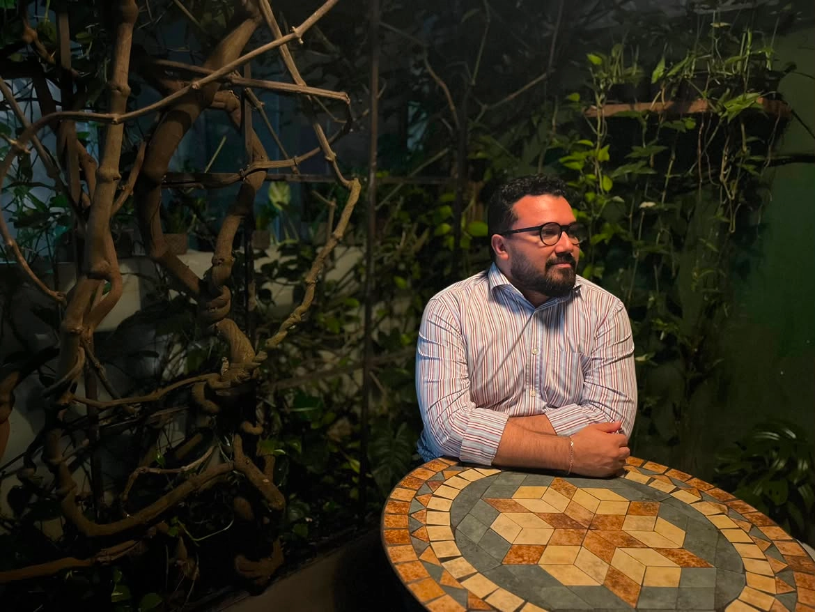 Wendel Vinícius — Uma mesa para aprender, por favor!